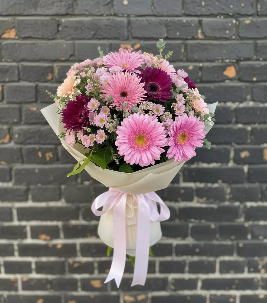Букет цветов из: Герберы и Хризантемы в Мещерино