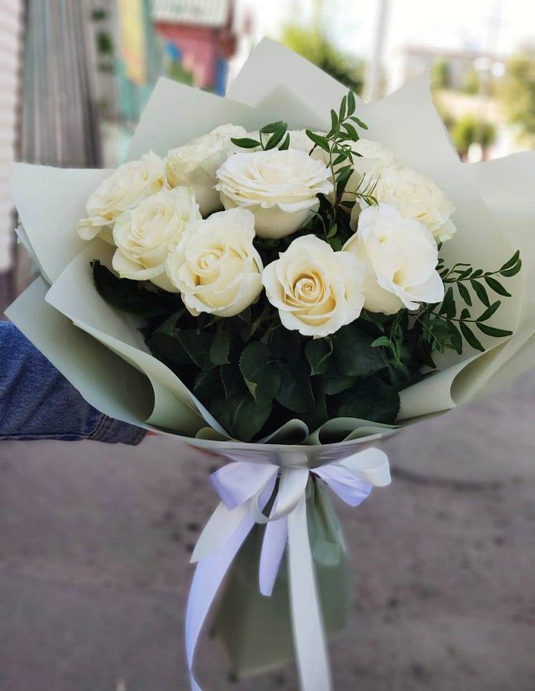 Букет Белые розы Проуд в Мещерино