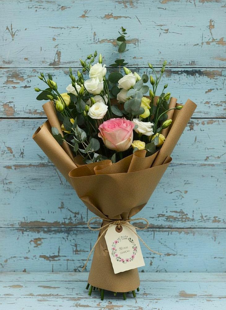 Букет цветов из: Розы и Лизиантусы в Мещерино