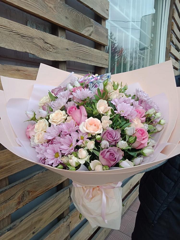 Букет цветов из: Розы и Хризантемы в Мещерино