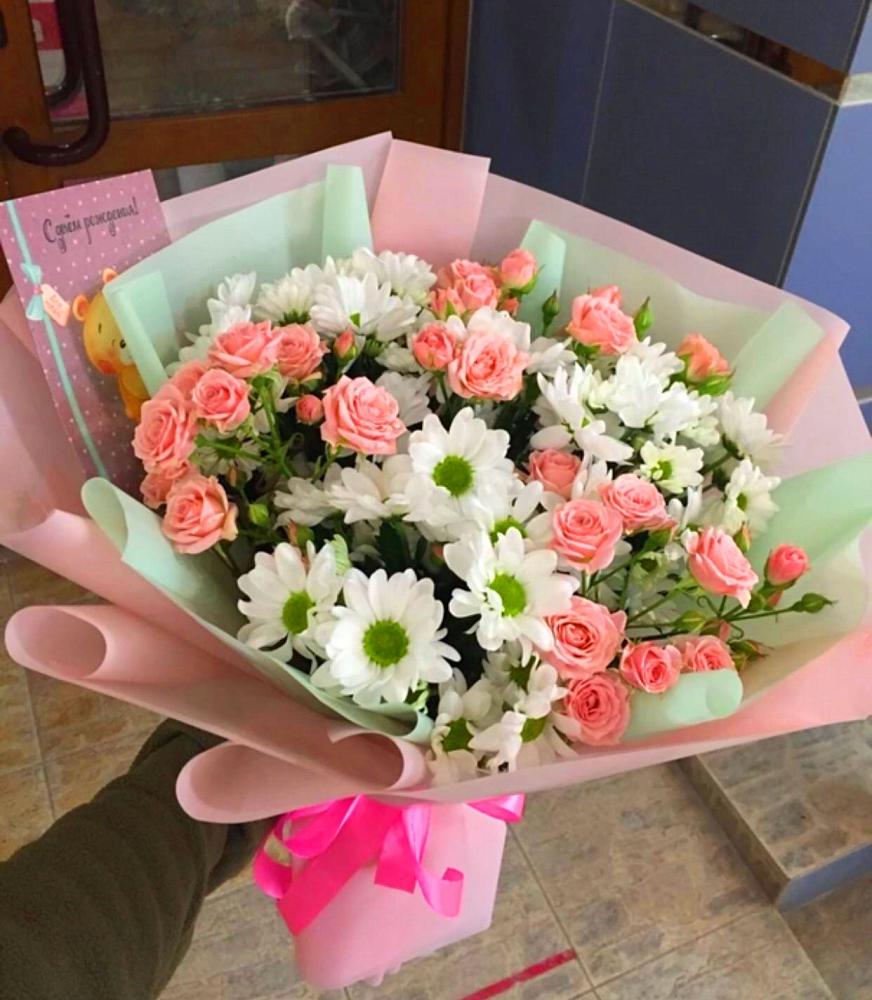 Букет цветов из: Розы и Хризантемы в Мещерино