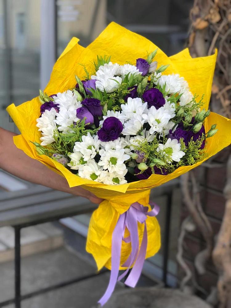 Букет цветов из: Ирисы, Хризантемы и Ромашки в Мещерино
