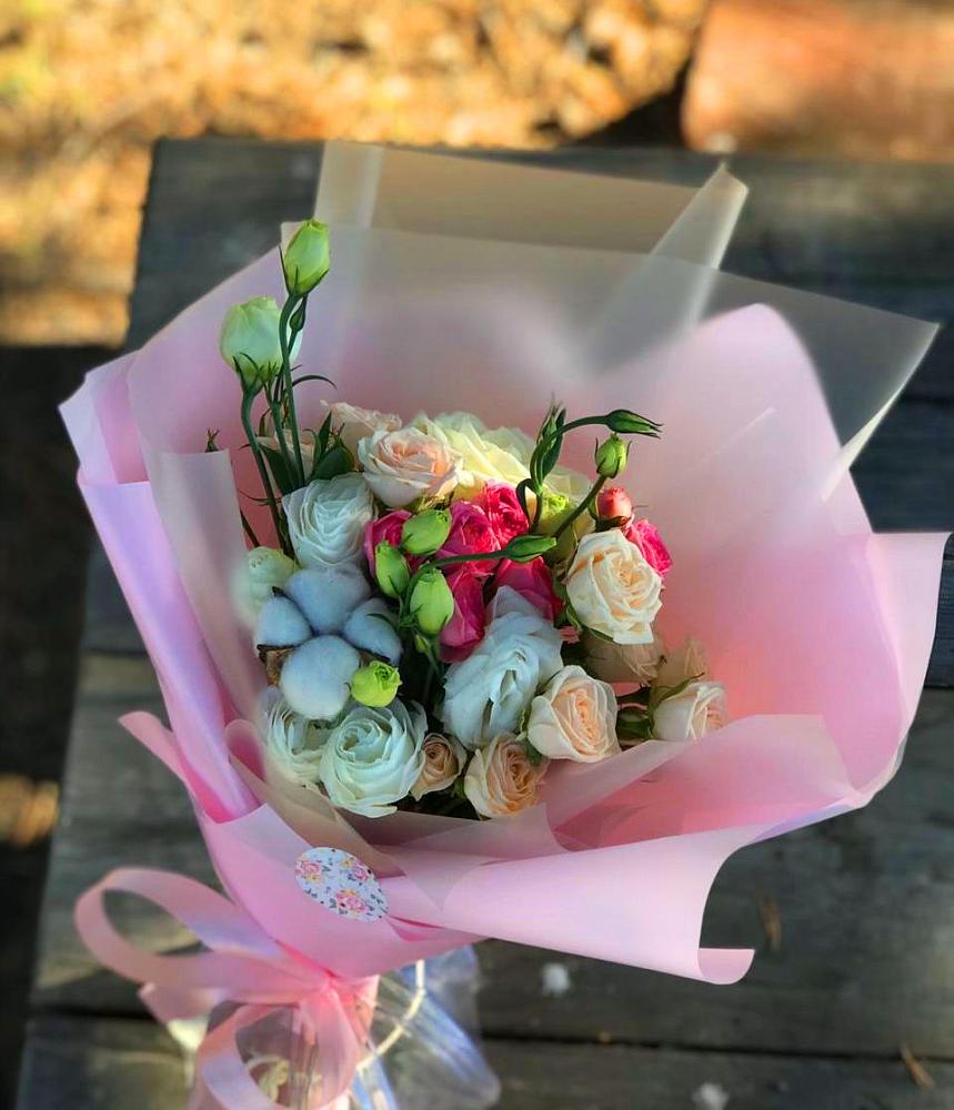 Букет цветов из: Розы и Лизиантусы в Мещерино