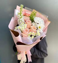 Букет цветов из:  Хризантемы и Розы в Мещерино