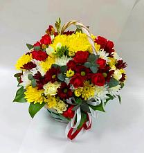 Цветочная композиция из Хризантемы и Розы в корзине в Мещерино