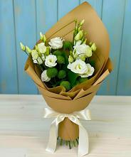 Букет цветов из:  Хризантемы и Лизиантусы в Мещерино