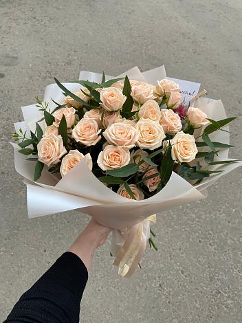 Букет Кремовые розы Латте в Мещерино