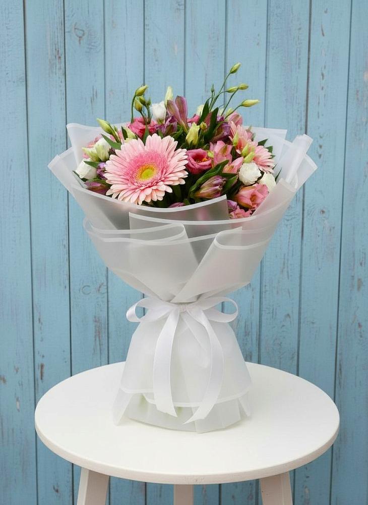 Букет цветов из: Герберы, Альстромерии и Лизиантусы в Мещерино