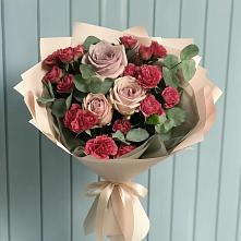 Букет цветов из:  Гвоздики и Розы в Мещерино