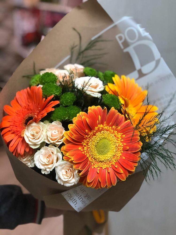 Букет цветов из: Герберы, Хризантемы и Розы в Мещерино