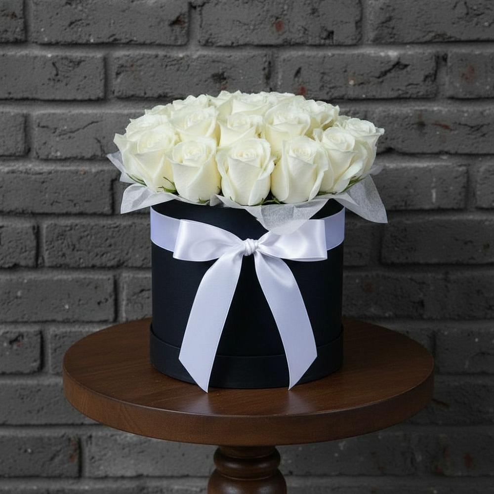 Цветочная композиция из Розы в шляпной коробке в Мещерино