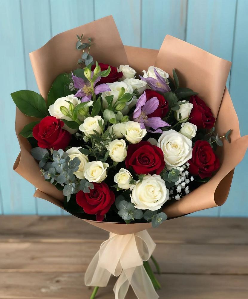 Букет цветов из: Розы и Альстромерии в Мещерино