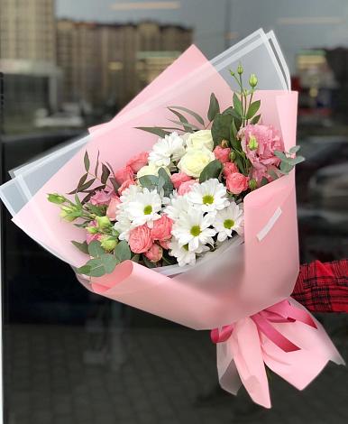 Букет цветов из: Розы, Лизиантусы и Хризантемы в Мещерино