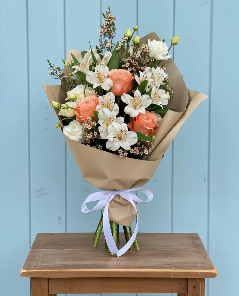 Букет цветов из: Альстромерии, Лизиантусы, Розы и Хризантемы в Мещерино