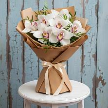 Букет цветов из:  Орхидеи и Розы в Мещерино