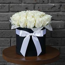 Цветочная композиция из Розы в шляпной коробке в Мещерино